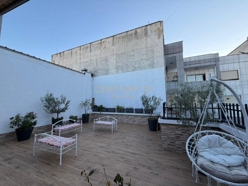 Appartamento 1+1+ Veranda in vendita vicino a Casa Italia