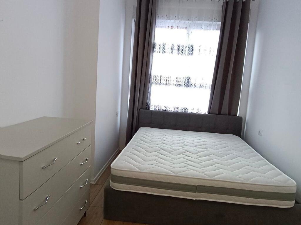 APARTAMENT ME QERA 1+1 ALI DEMI 400 EURO