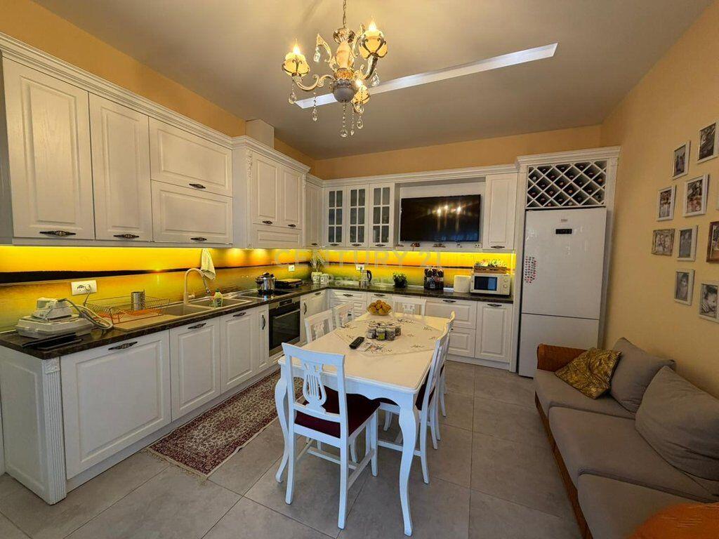 Appartamento 1+1+ Veranda in vendita vicino a Casa Italia