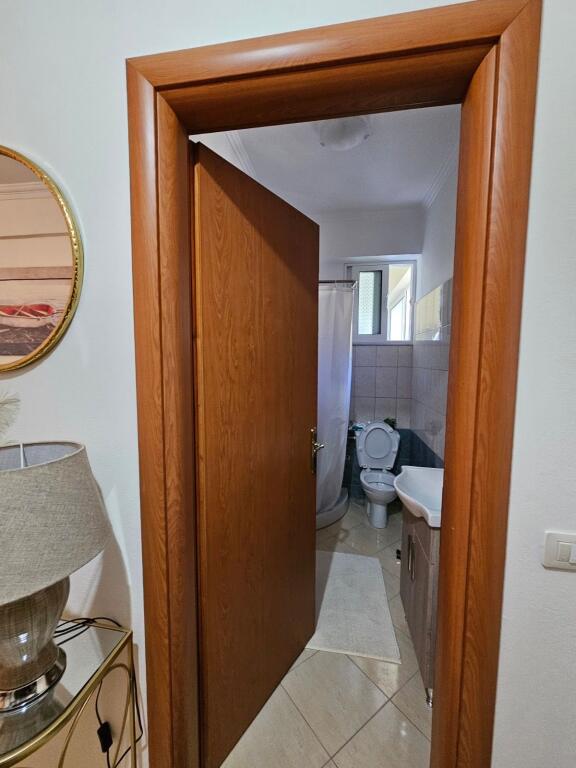 Shitet apartament 2+1 ne Sarande!