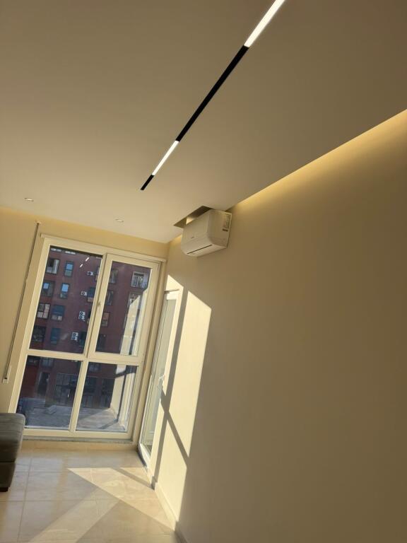 Jepet Me Qera Apartament 1+1+1 Post Parkimi