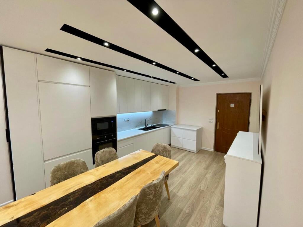 📣 QERA SUPER Apartament 2+1 Me 2 Tualete, 2 Ballkone Dhe Post Parking 📍 Kompleksi Colombo, Prane Liqenit Te Thate ✨