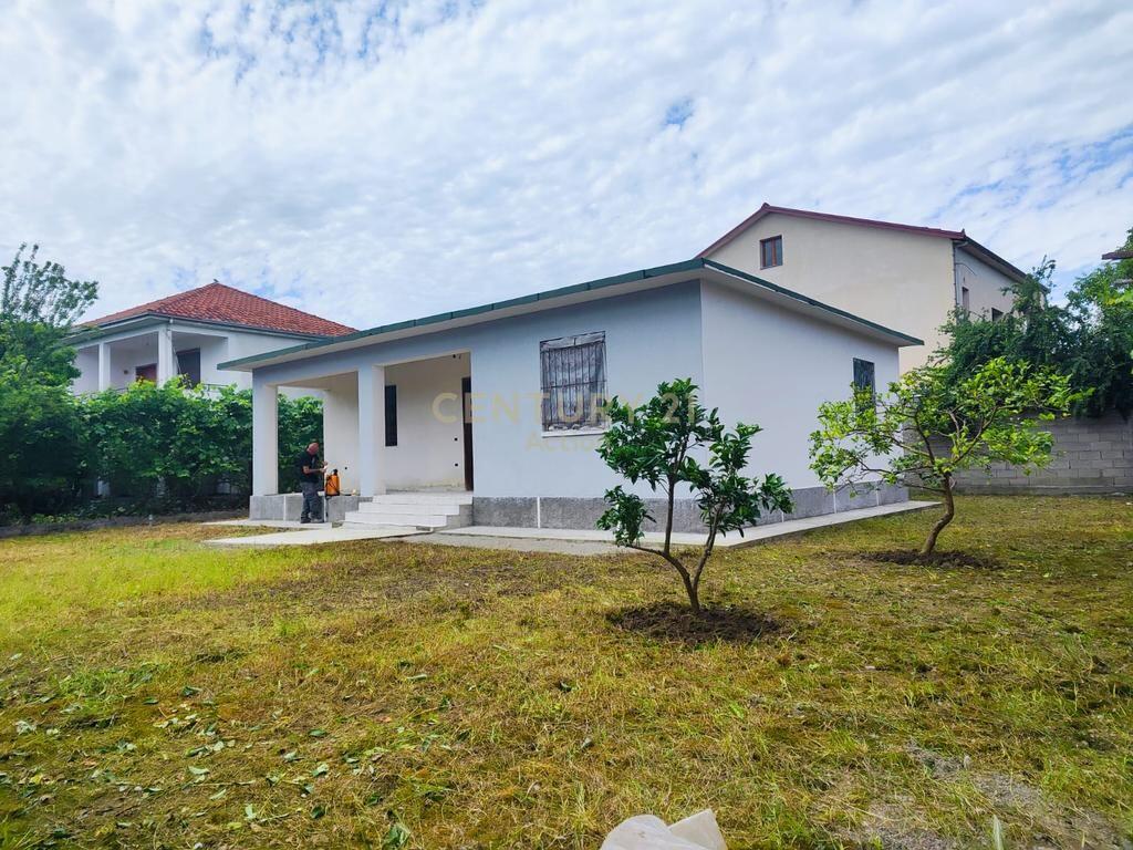 Shitet shtëpi private në Laknas, Tiranë! 115,000 € Sip. Totale  100m2