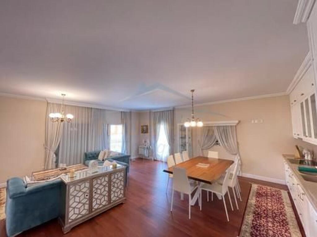 Shitet, Apartament 2+1+Post Parkimi, Liqeni i Thatë, Tiranë.