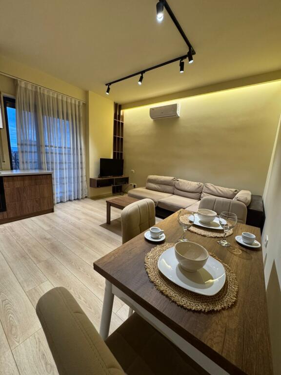 Apartament 1+1 per qira , Bulevardi I Pare