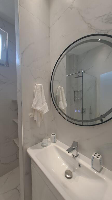 Penthouse me qira - Hotel Adriatiku