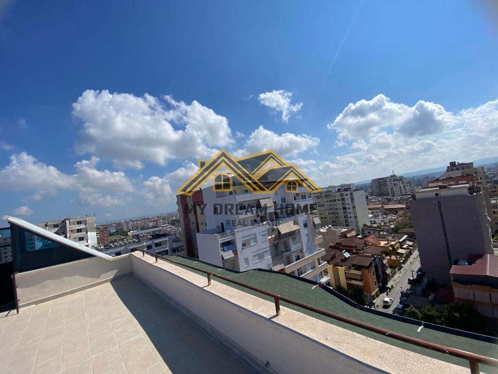 PAPAFINGO FOR SALE NEAR KAZAZI IN DURRES!