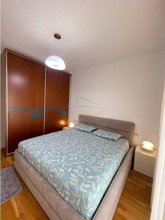 Qera, Apartament 2+1+2,Kopshti Botanik, Tiranë. 900 €