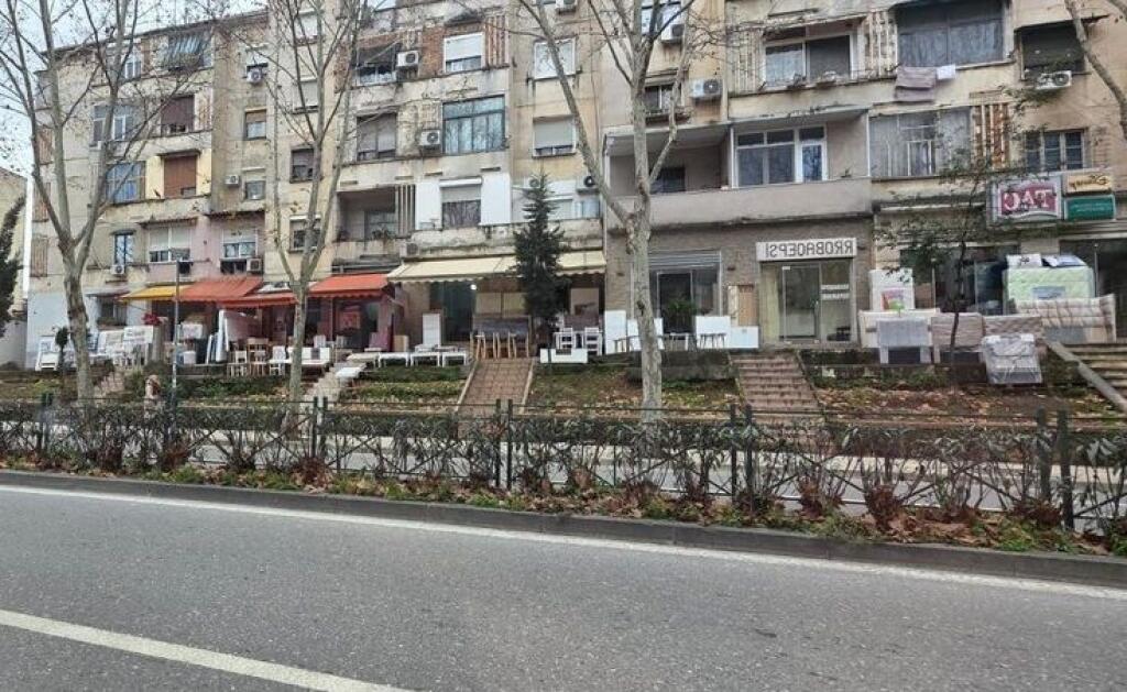 OFFERTA DI VENDITA – UNITÀ DI SERVIZIO FRONTE STRADA PRINCIPALE