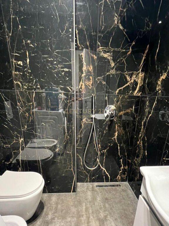 Apartament 2+1+2 per shitje tek Stadiumi Dinamo