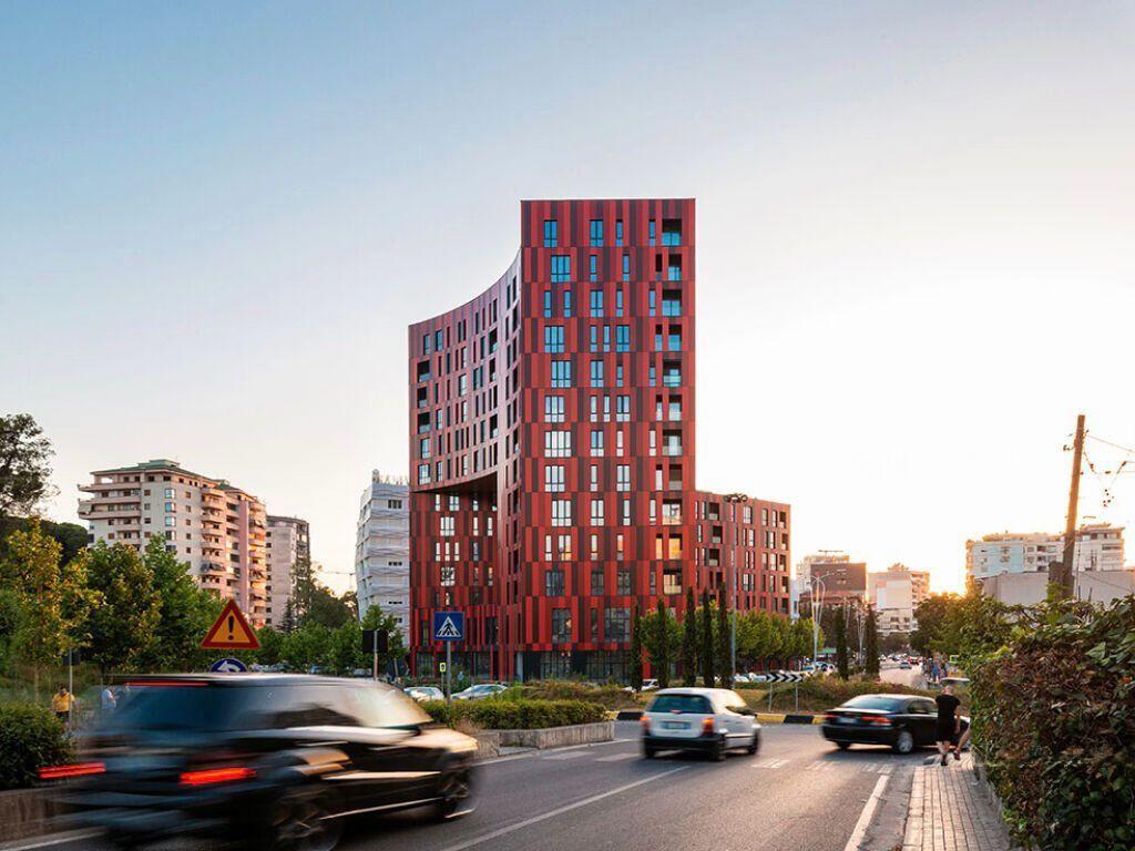 APARTAMENT LUKSOZ ME QIRA 1+1+ PARKIM TE PARK GATE RRUGA ELBASANIT