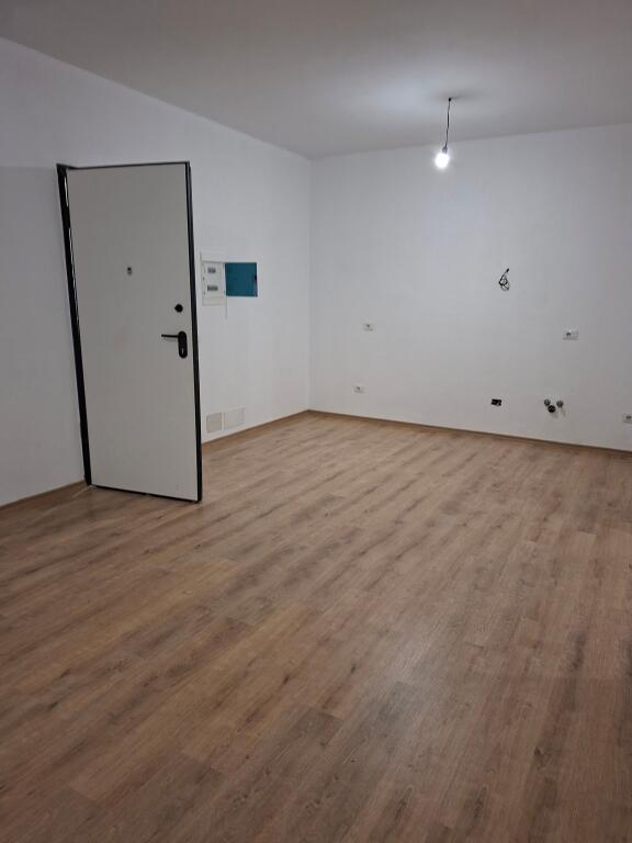 VENDESI APPARTAMENTO NUOVO AL PALAZZO DELLE BRIGATE 192.000 €