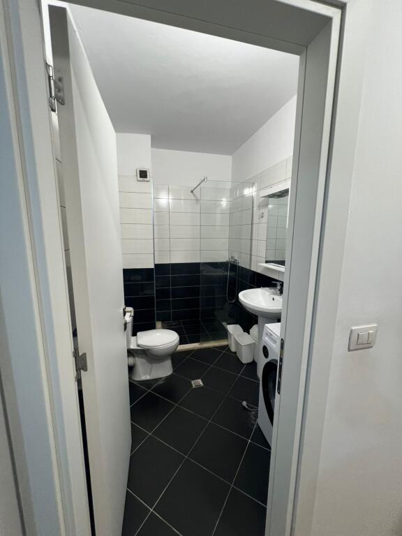 Shitet apartament 2+1+2+ballkon