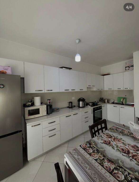 Apartament ne shitje 2+1+2 te Rruga e Elbasanit