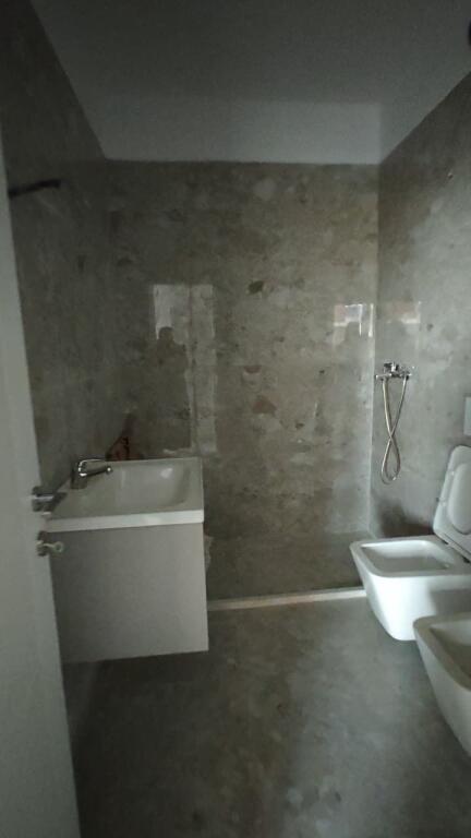 SHITET, APARTAMENT 2+1, FRESKU