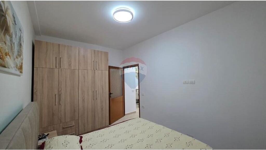 🏠 Apartament 2+1 me Qira – Rruga Dervish Hekali, Vlorë