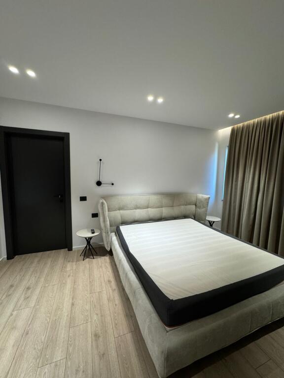 APARTAMENT LUKSOZ 2+1 ME QERA TEK ETC