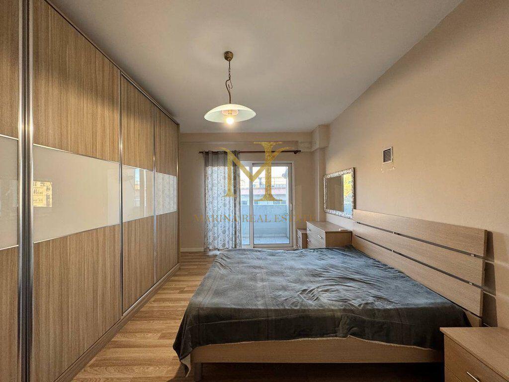 Jepet me qera apartament 2+1 Durres, Vollga me pamja nga deti