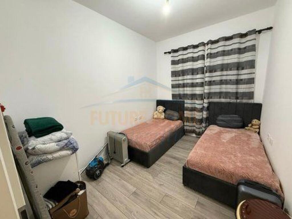 Shitet, Apartament 2+1, Kompleksi Mangalem, Tiranë.