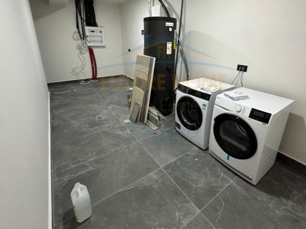 Qera, Vilë, Vilat Forest, Liqeni I Thatë, Tiranë...