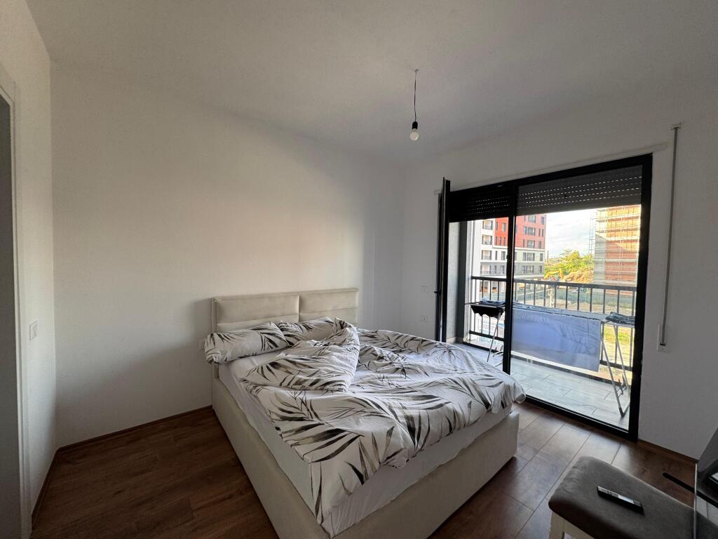 Shitet Apartament 2+1+2 Bulevardi i ri