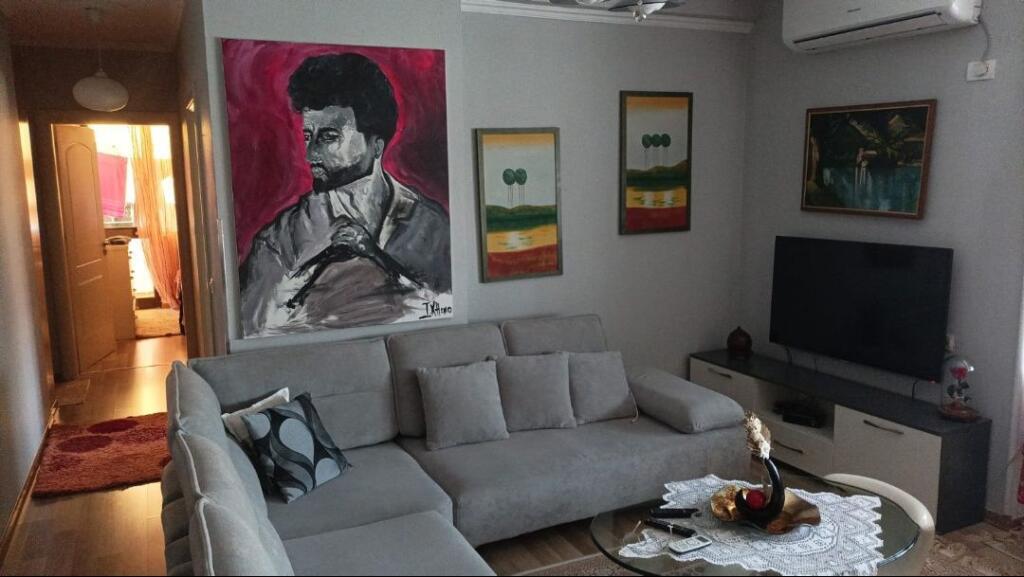 Apartament 2+1 me qera Ish Fusha e Aviacionit Tirane