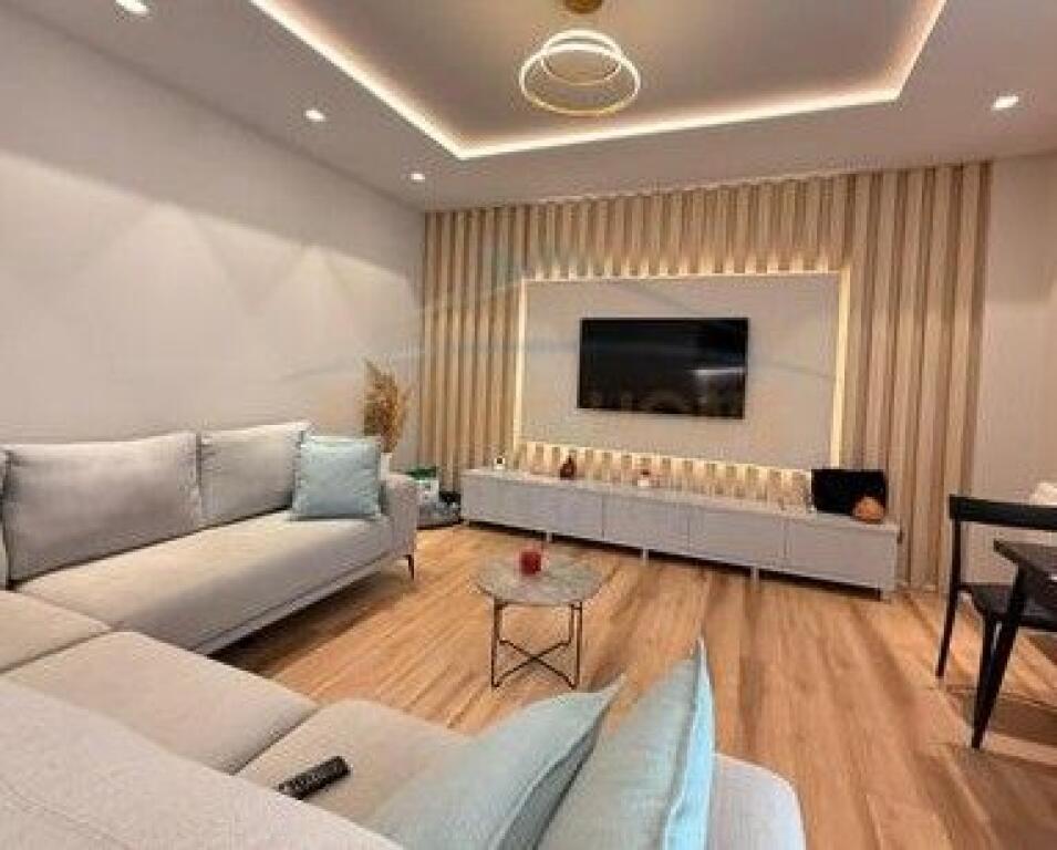 Shitet, Apartament 1+1, Rezidenca Sofia, Tiranë.