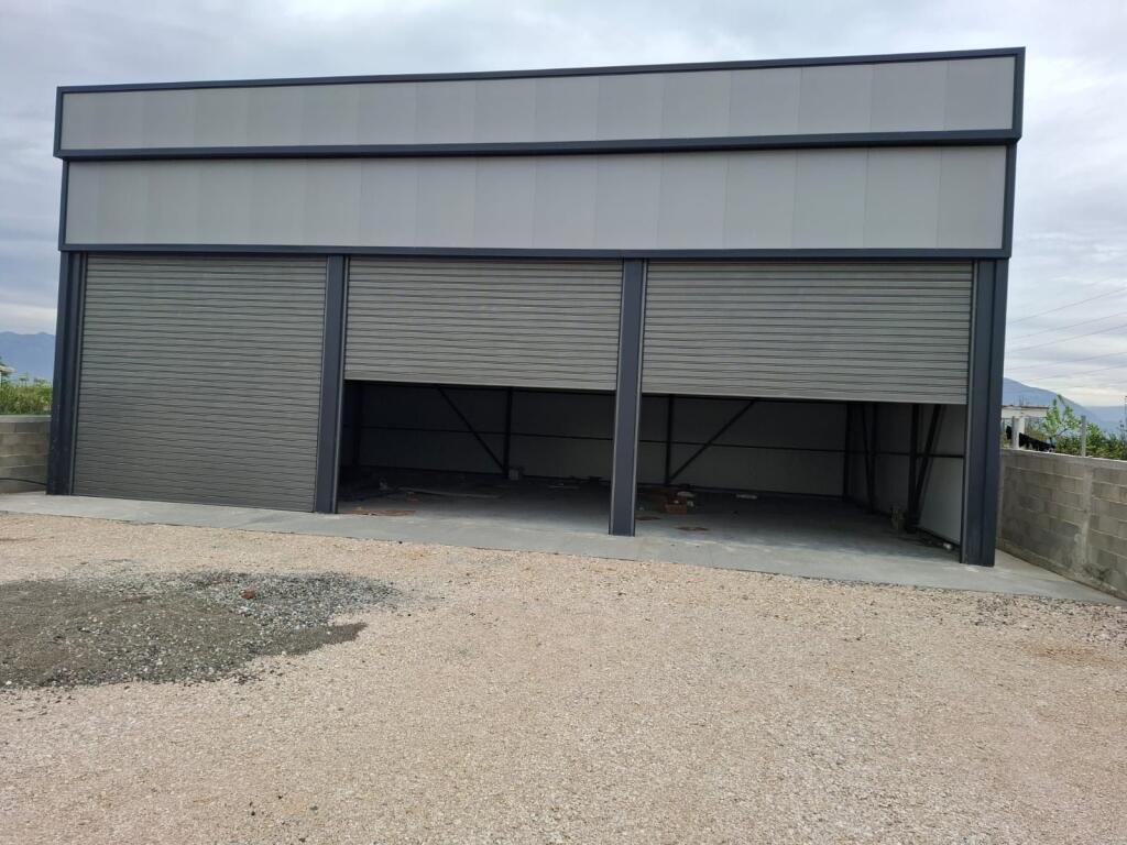 Magazine for rent Valias