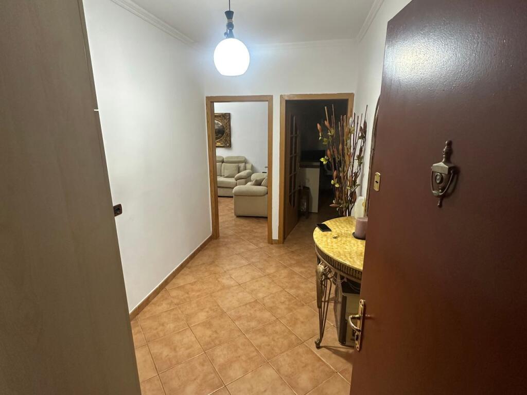 Apartament 1+1 me qera tek Oxhaku ne Tirane