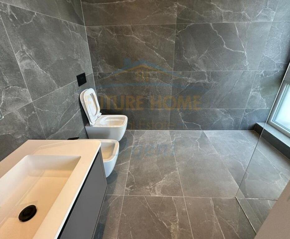 Qera, Vilë, Vilat Forest, Liqeni I Thatë, Tiranë...