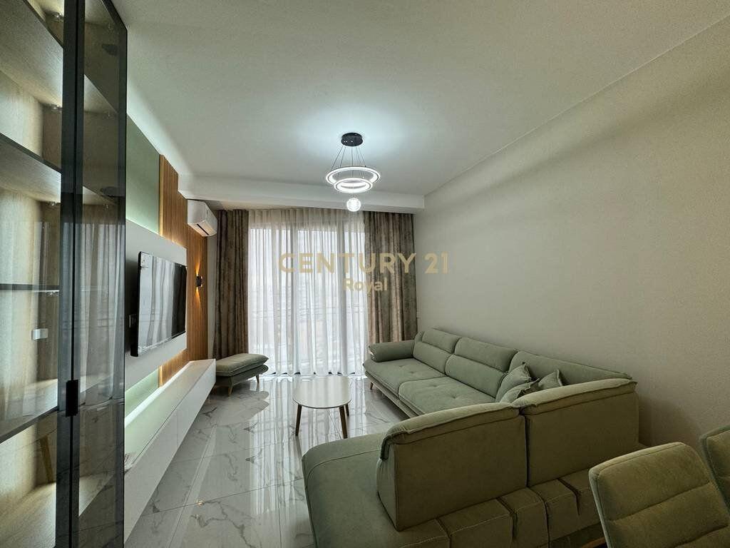 Appartamento 2+1 in Affitto in Via Mine Peza, nel Golden Tower Residence Tirana - 900€ | 93.7 m²
