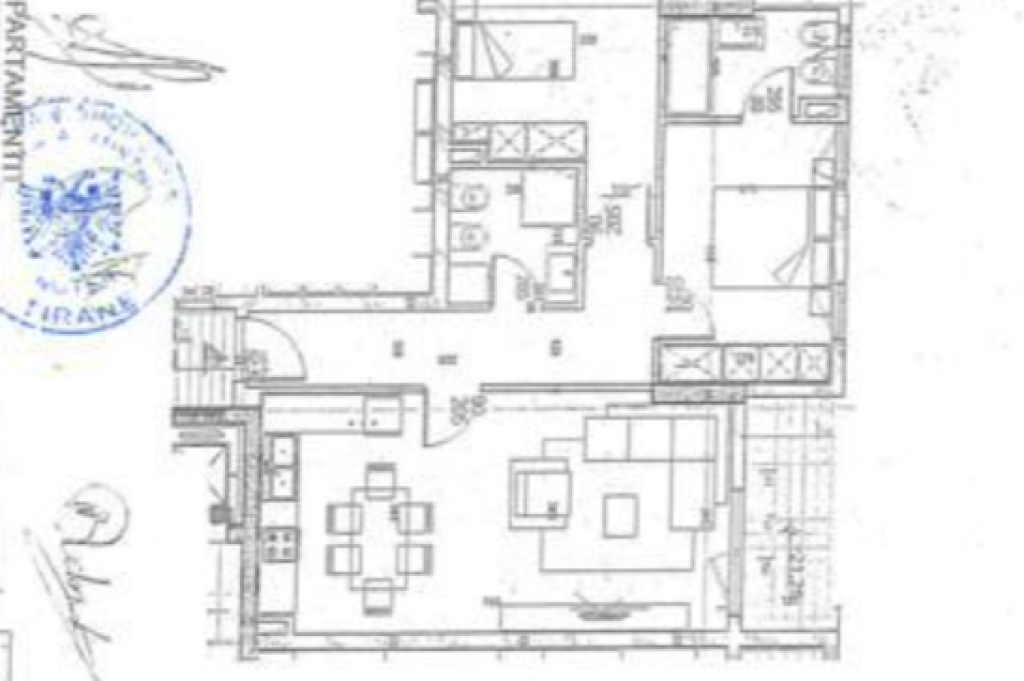 Shitet apartament 2+1+2 ne 5 Maj