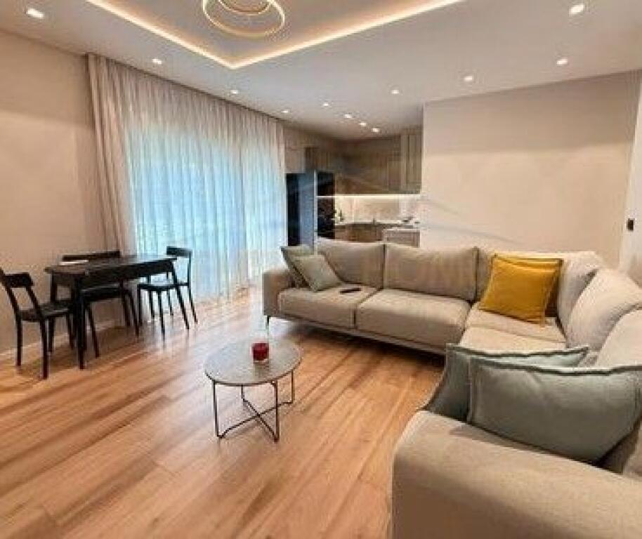 Shitet, Apartament 1+1, Rezidenca Sofia, Tiranë.