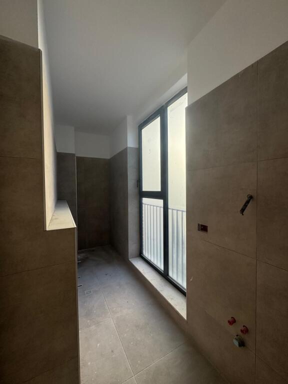 Shitet Ap 1+1 📌Rruga Siri Kodra,tek Frigoriferi (kompleks në ndërtim)