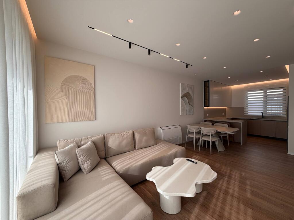 Apartment 2+1+Parking for rent at Green Valley near the Dry Lake.