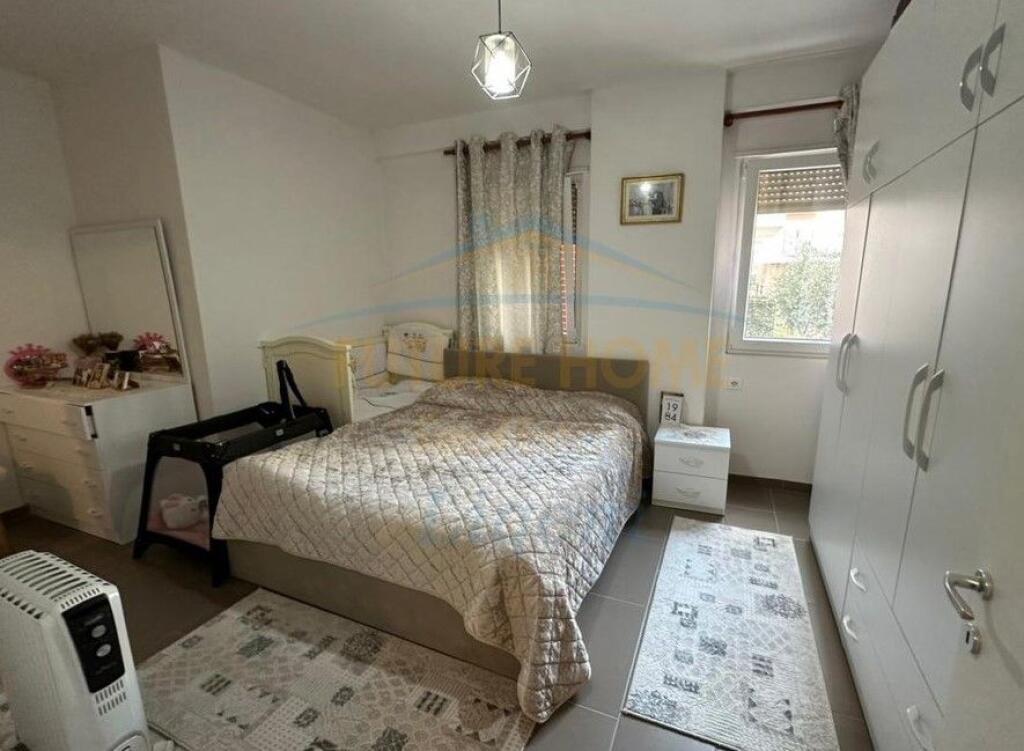 Shitet, Apartament 2+1,Unaza e Re, Tirane.
