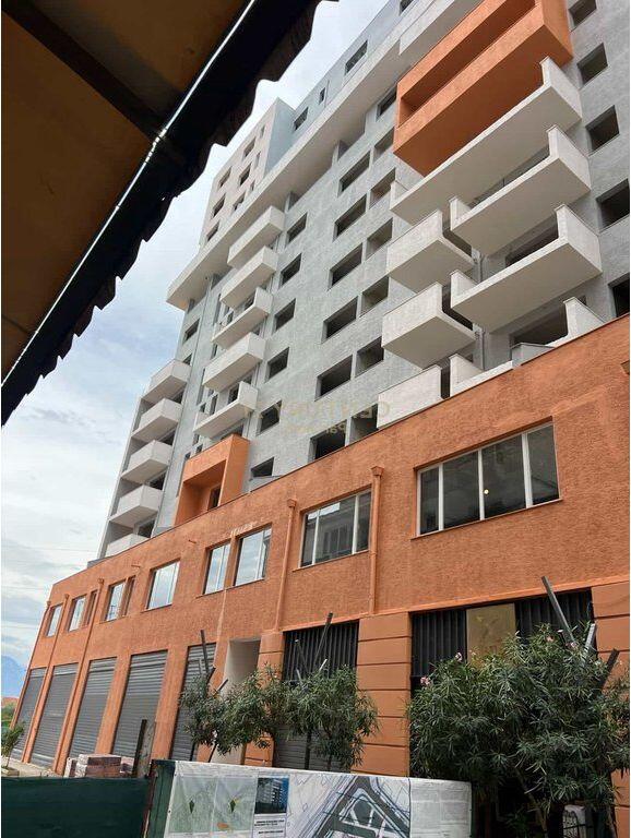 Shesim Apartament 2+1+2 te Kthesa e Kamzes 125,000 €