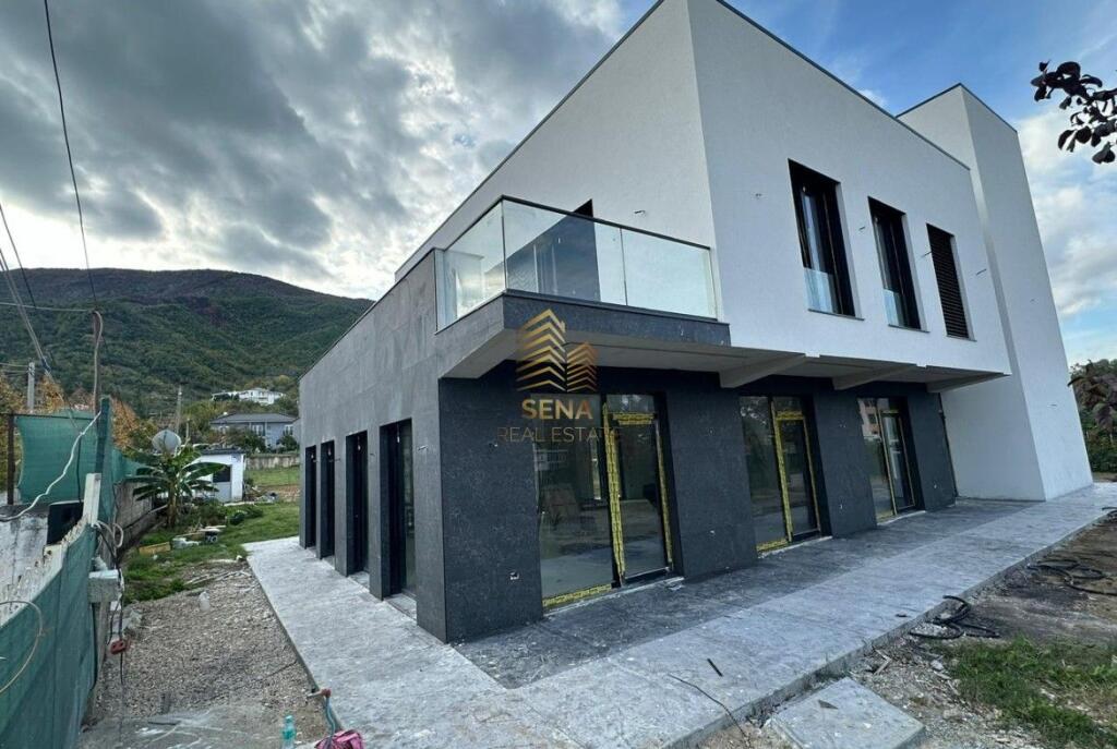 Affitto, Unità di servizio + Terreno, Bërzhitë – vicino a PalmaNova Resort