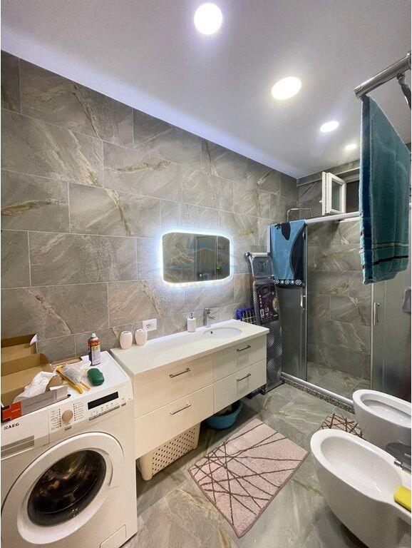 Qera, Apartament 2+1+2,Kopshti Botanik, Tiranë.