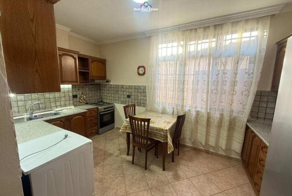 Apartament Me Qera 1+1 Tek Pazari i Ri (ID B211400) Tirane