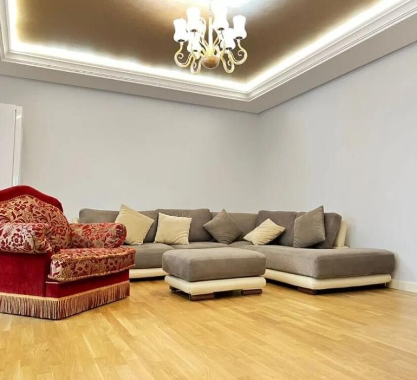 Qera | Apartament 2 + 1 | Qender| 1200 €/muaj