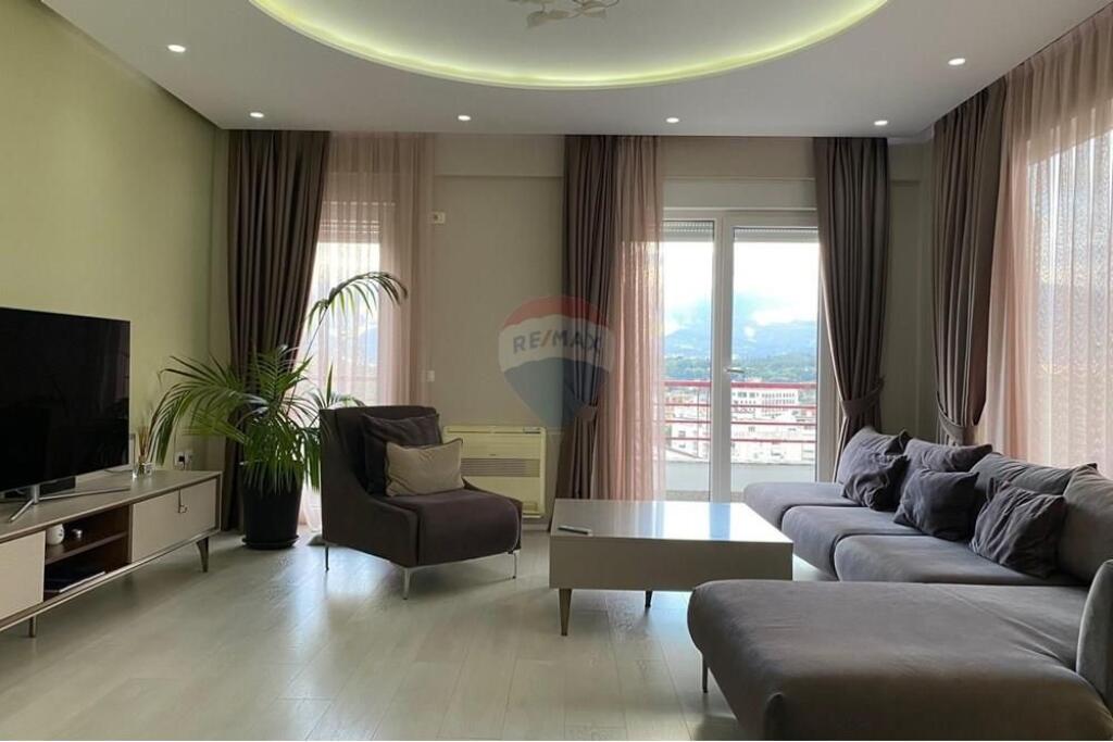 Appartamento 3+1+2+in affitto al Lago Secco!