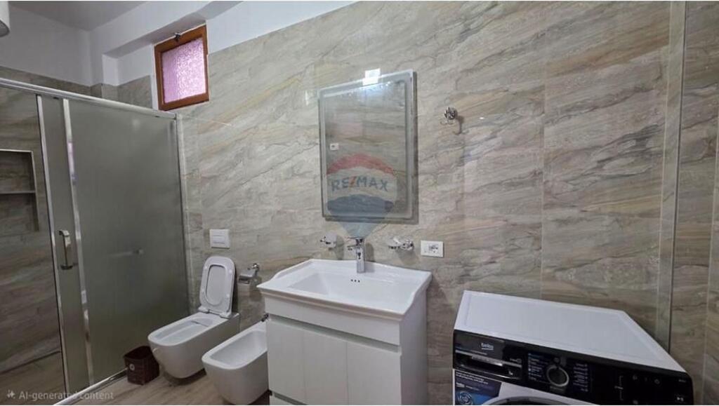 🏠 Apartament 2+1 me Qira – Rruga Dervish Hekali, Vlorë
