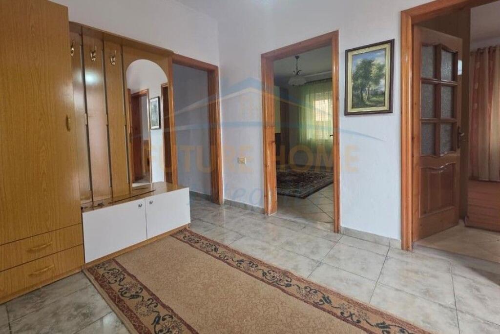 Rent, Apartment 2+1+2+2 Parking Spaces, Xhamlliku, Tirana