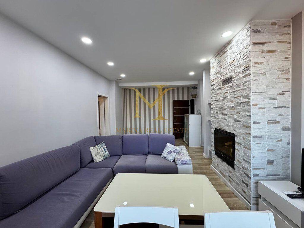 Jepet me qera apartament 2+1 Durres, Vollga me pamja nga deti