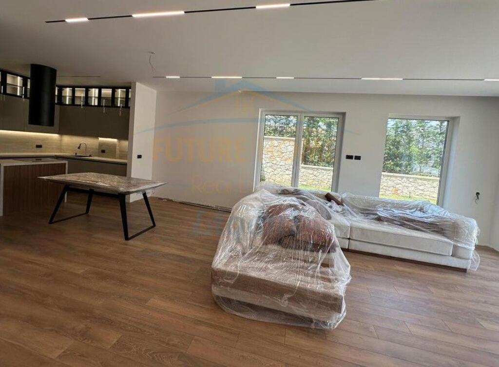 Qera, Vilë, Vilat Forest, Liqeni I Thatë, Tiranë...