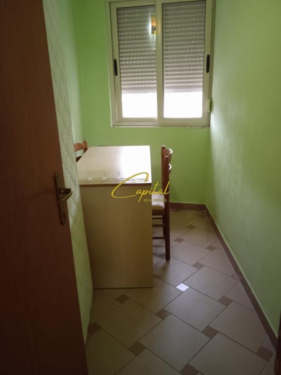 APARTAMENT ME QIRA 2+1 RRUGA E DURRESIT 65.000 LEKE