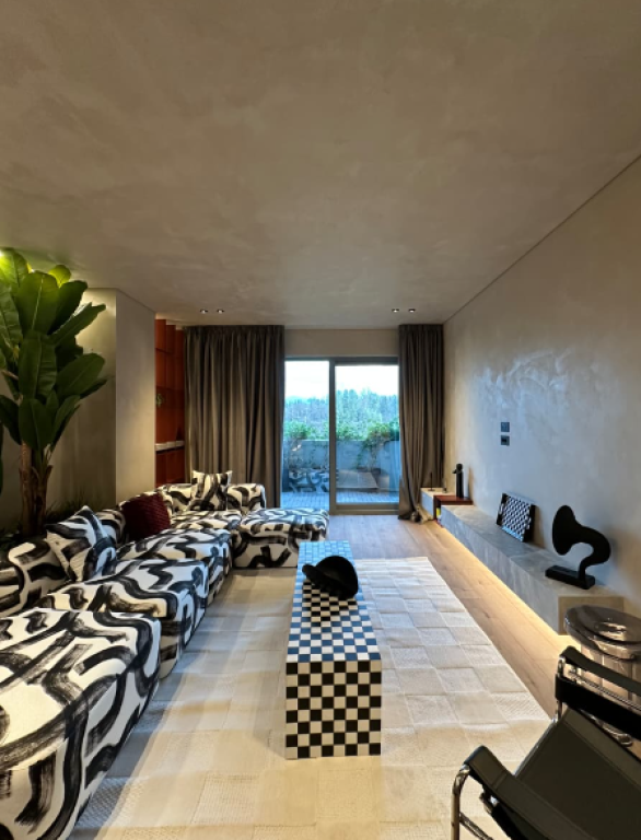 🏢 Apartment 1+1 + Parking Spot – Lion Park 1, Elbasan Street