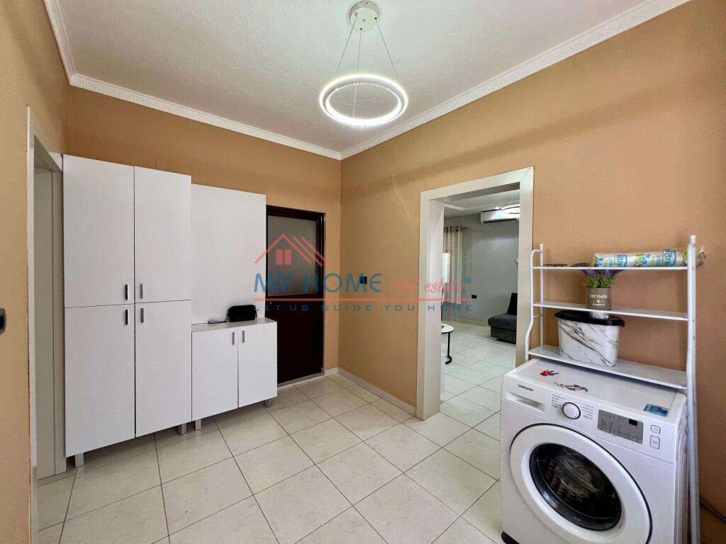 Vile ne shitje tek Ish-Dogana ne Tirane