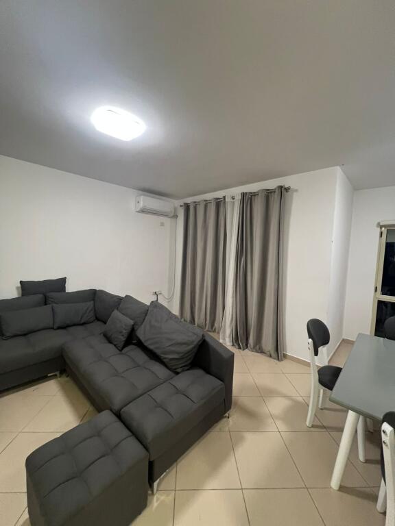 Shitet apartament 2+1+2+ballkon